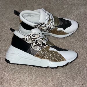Steve Madden sneaker